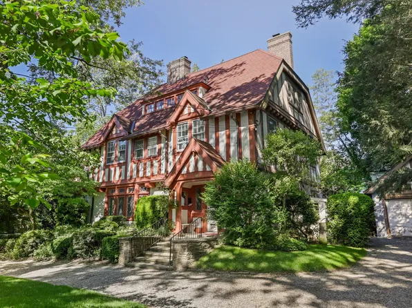 16 Ridge Road, Bronxville, NY 10708