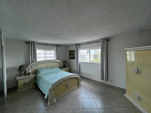 1001 NE 14th Ave #701 — Photo 24