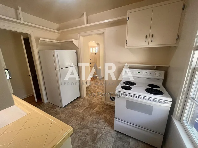1143 S 1700 E — Photo 9
