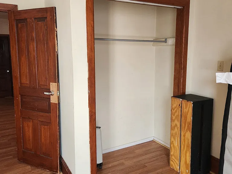 1223 W Norwegian St #2 — Photo 6