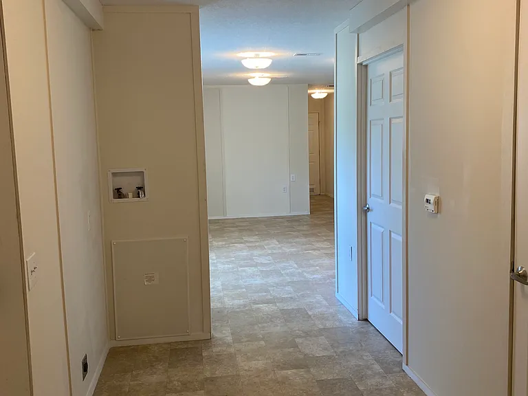 17024 Meridian Blvd — Photo 28