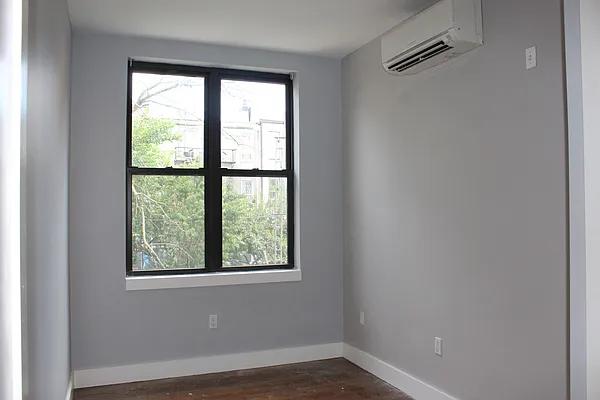 Rented by Premier Metro Realty Corp | media 22