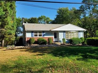 5 Bellows Ln, Monsey, NY 10952