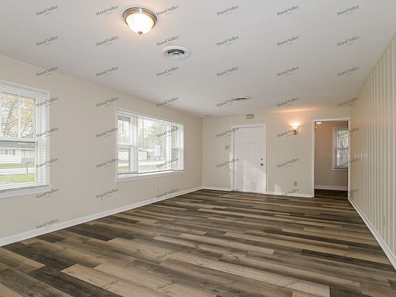 3rd image of 8417 Latty Ave