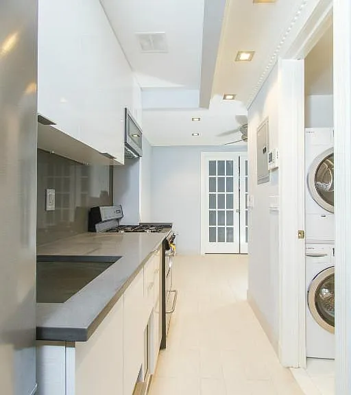 221 E 11th St #GA — Photo 2