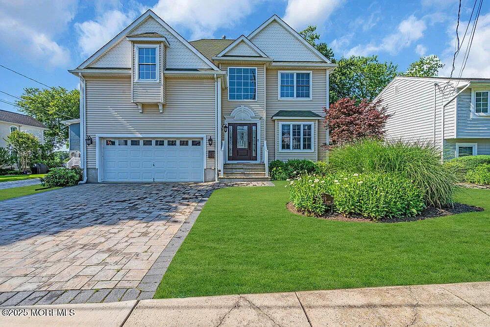 4 bed, 2.5 bath, $4,400 — Photo 3