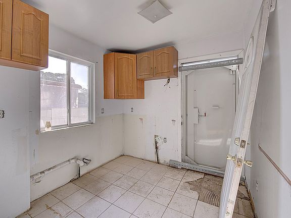 5th image of 142-16 116th Ave