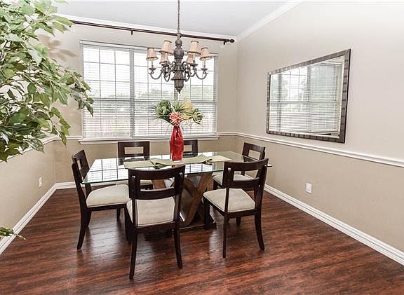4th image of 2036 Greenfield Ln