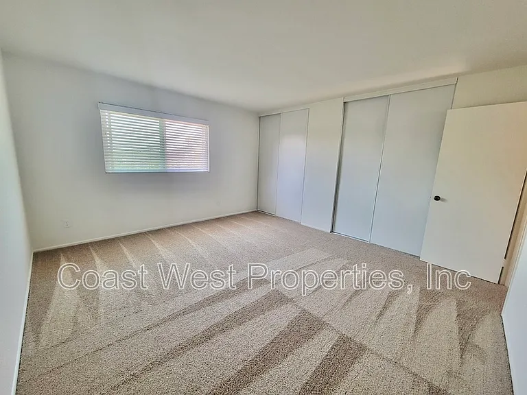 1178 Cypress Ave — Photo 9