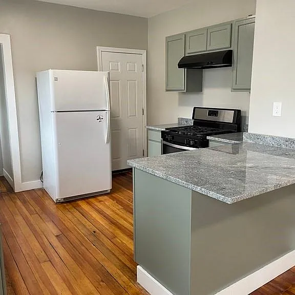 15 Daniels St #2 — Photo 1