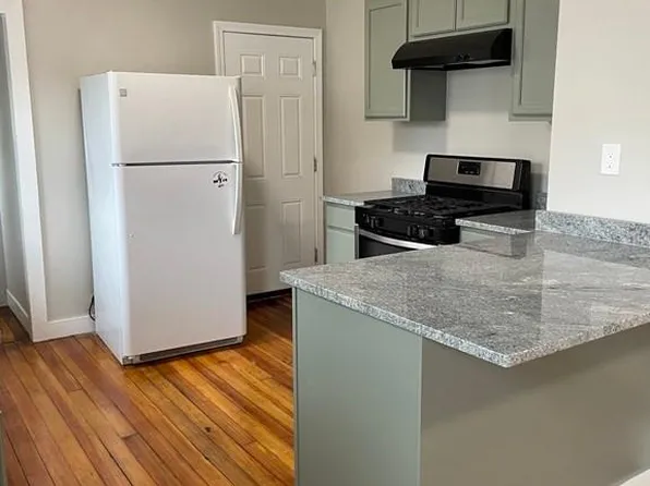 15 Daniels St #2, Medford, MA 02155