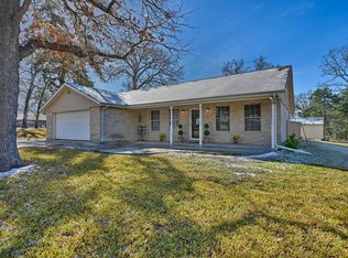 319 Shady Acres Ln, Brenham, TX 77833