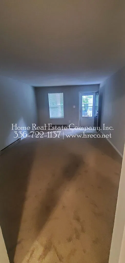 4271 Mineral Avenue Apt B — Photo 2