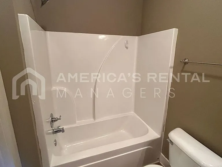 860 Kent Dr — Photo 11