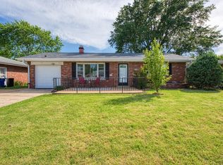 216 Walworth Dr, Saint Louis, MO