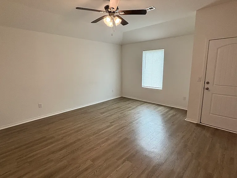 80 Kinley Brook Ln — Photo 3