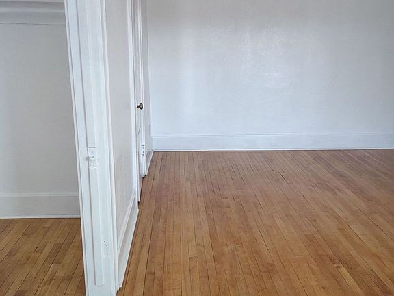 5th image of 2823 6th Ave N #15