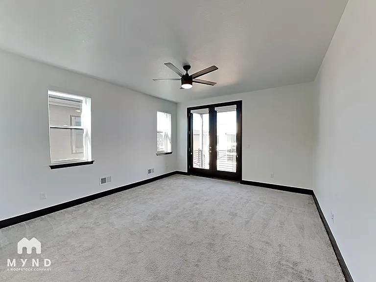 5894 Perth St — Photo 22