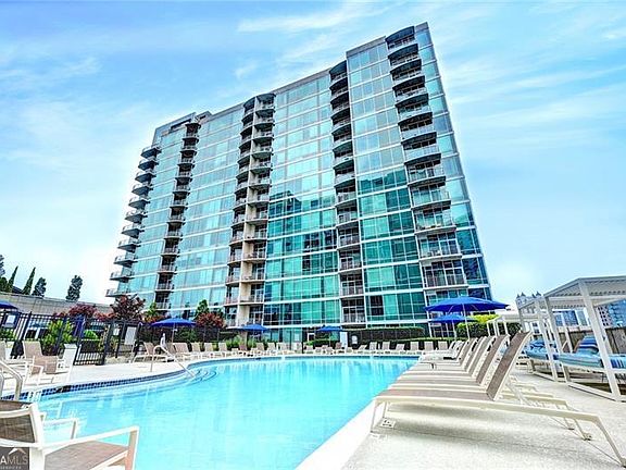 4th image of 923 Peachtree St NE Unit 1638