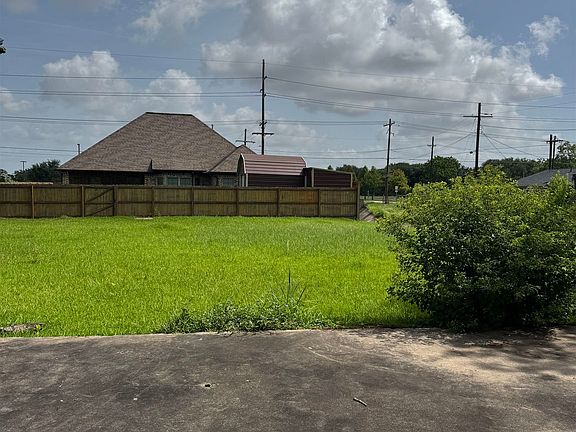 4th image of 2530 Burgundy Pl