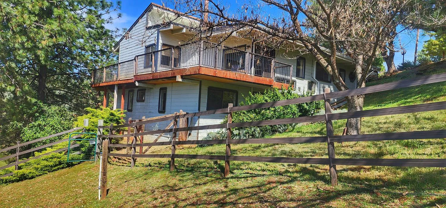 2410 Willow Creek Ct photo 1