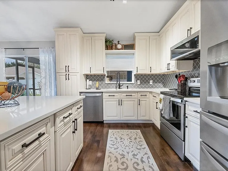 4624 73rd St E — Photo 10