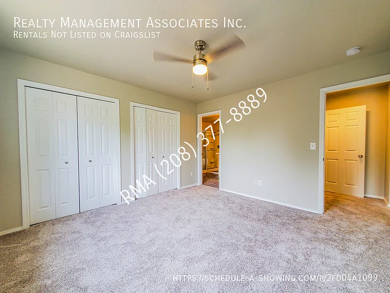 970 Johnson Dr — Photo 6
