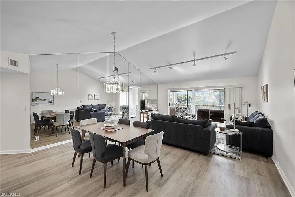 2 bed, 2.0 bath, 1450 sqft, $6,500 — Photo 4