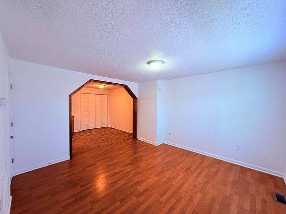 3rd image of 29271 Ironside Ln #24