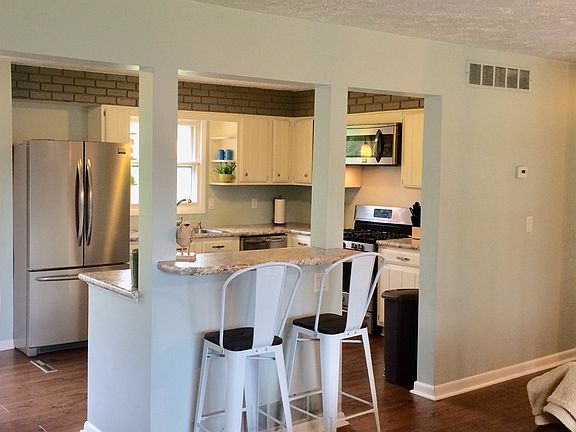 4th image of 707 Kathy Lee Cir