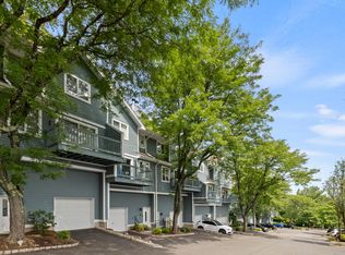 59 Skyview Ter #7B, Clifton, NJ 07013