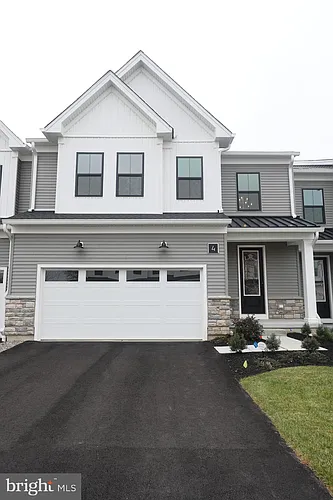 4 Cherry Ln Photo 1