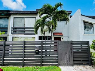 7015 SW 111th Pl, Miami, FL 33173