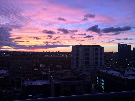 5th image of 1305 S Michigan Ave APT 1501