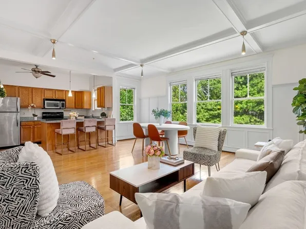 69 Robeson St APT 2, Boston, MA 02130