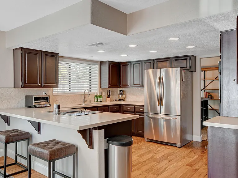 9205 Sandy Shores Dr — Photo 34