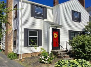 2292 S Overlook Rd, Cleveland Heights, OH 44106