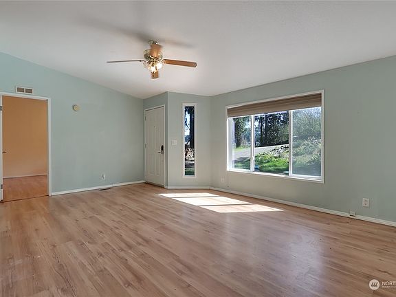 4th image of 11114 166th Avenue E