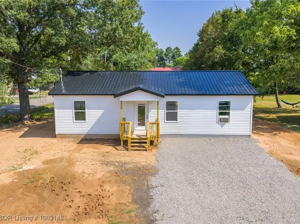 132 State St, Magazine, AR 72943