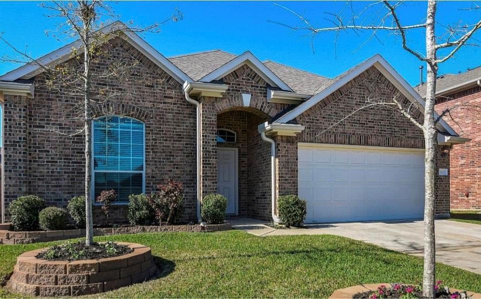 1st image of 3015 Cimarron Pass Dr