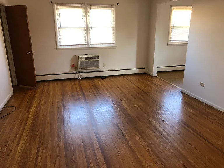 200 E Browning Rd — Photo 7