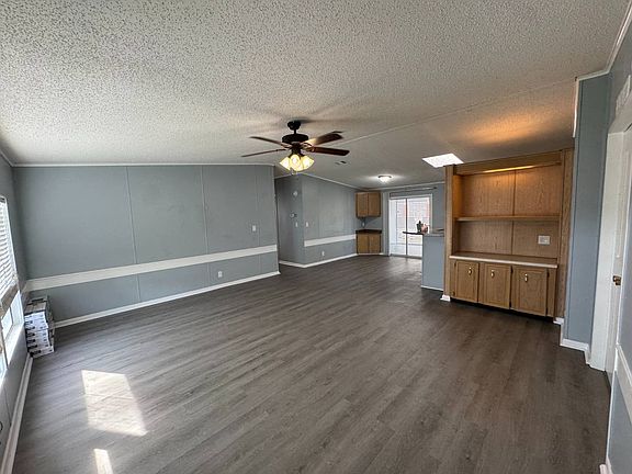 3rd image of 8753 Waterway Dr