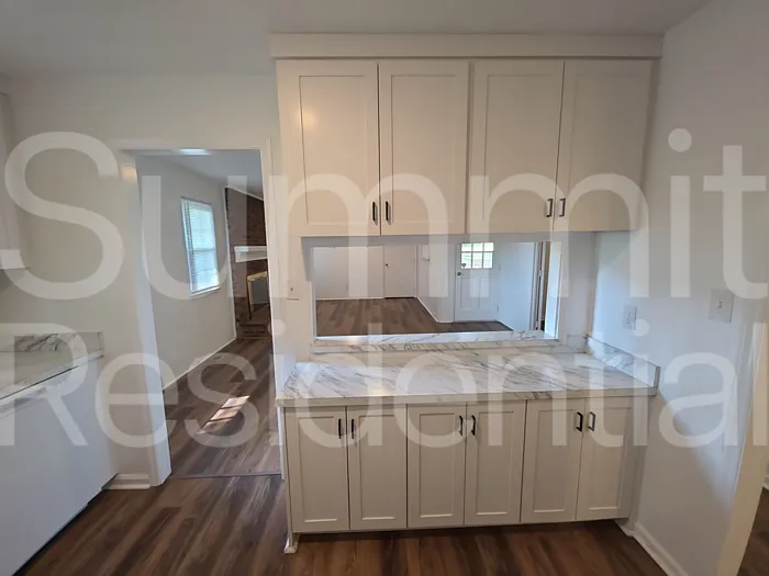 1215 Wade Stephenson Rd — Photo 4