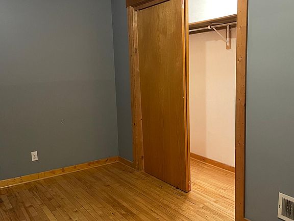 4th image of 6035 W Giddings St Unit 2