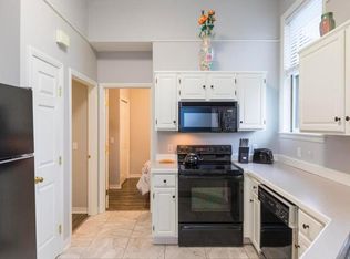 47 Seascape Ave #B, Middletown, RI 02842