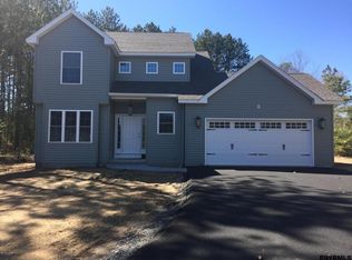 8 Elk Ridge Dr, Queensbury, NY 12804