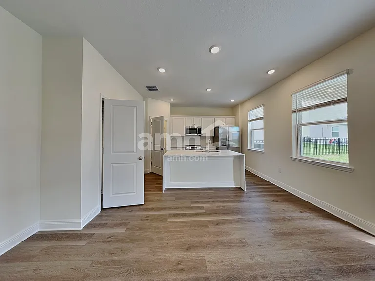 5939 Sycamore Place St — Photo 5