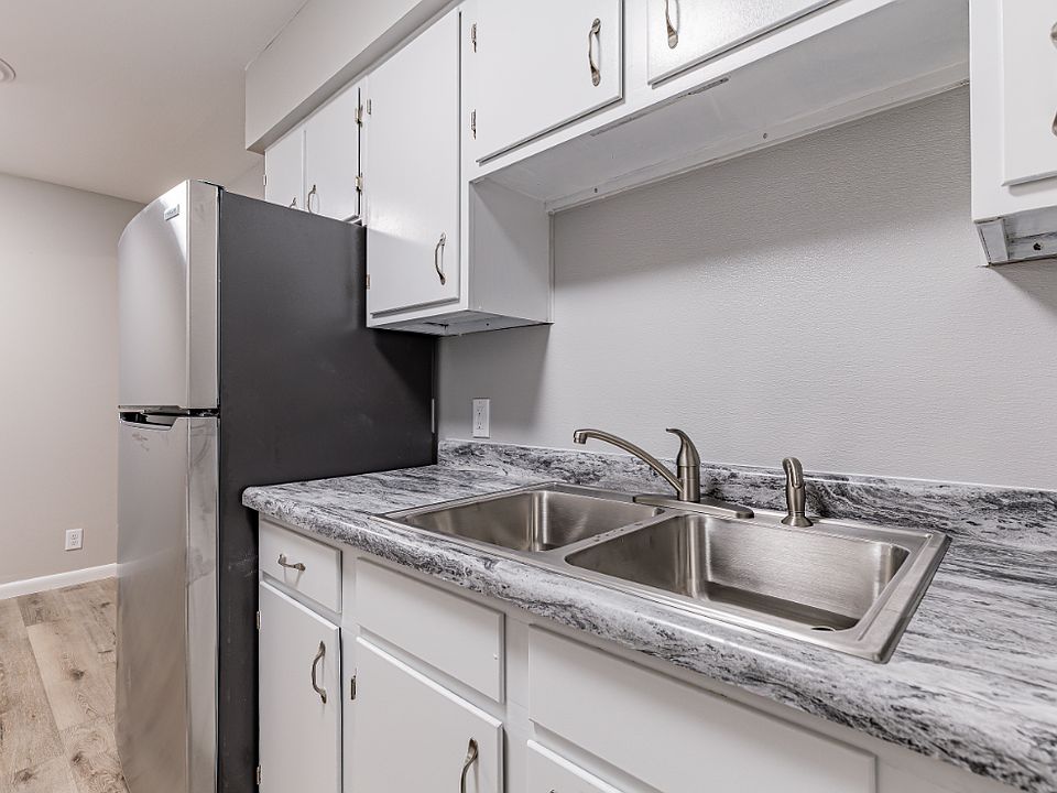 1st image of 404 S Urbana Ave #11050209