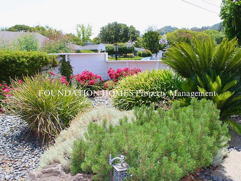 33 College Ct — Photo 26