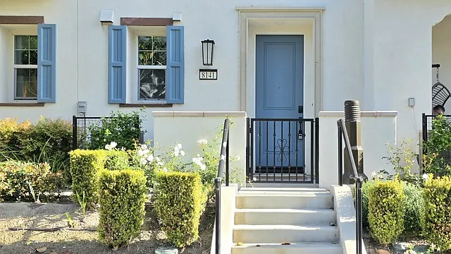 8141 Garden Park St — Photo 3